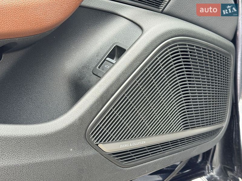 Седан Audi A4 2018 в Ровно