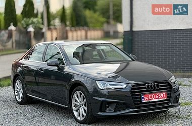 Седан Audi A4 2019 в Черновцах