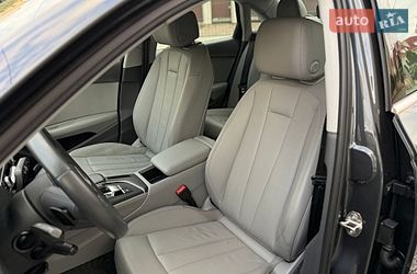 Седан Audi A4 2019 в Черновцах