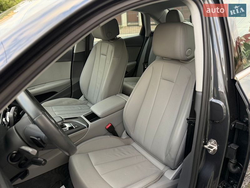 Седан Audi A4 2019 в Черновцах