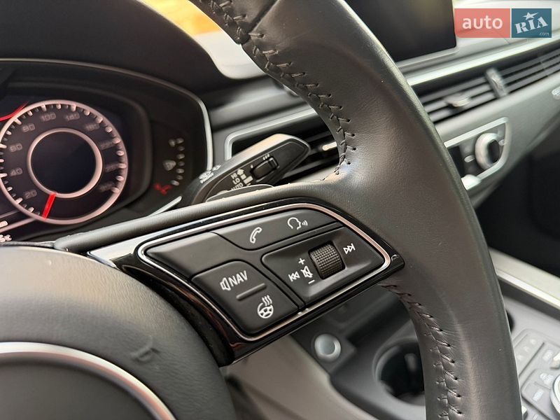 Седан Audi A4 2019 в Черновцах