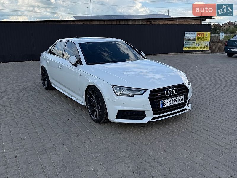 Седан Audi A4 2016 в Одессе