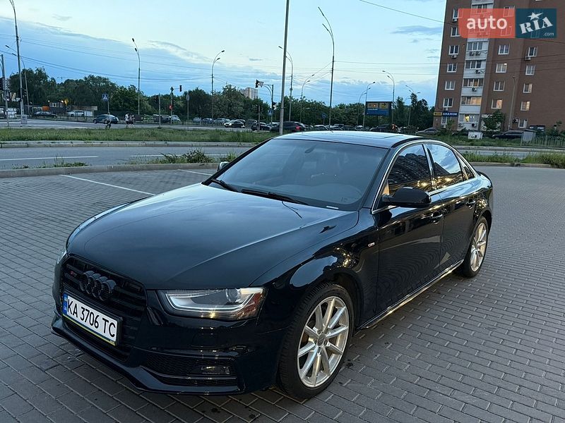 Седан Audi A4 2015 в Киеве