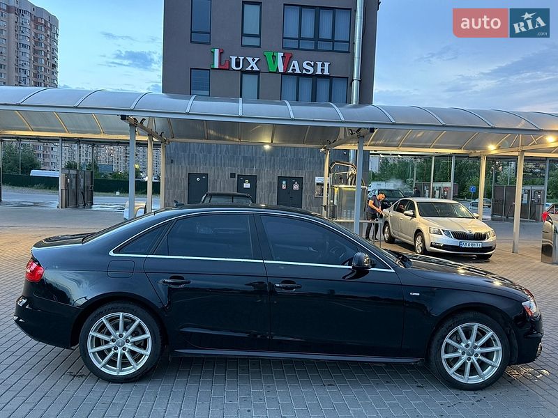 Седан Audi A4 2015 в Киеве