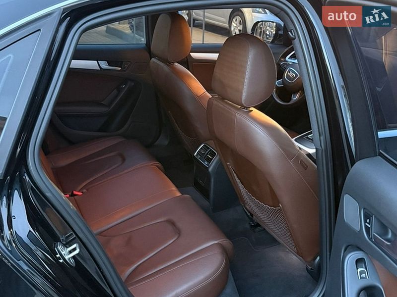 Седан Audi A4 2015 в Киеве