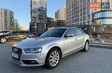 Седан Audi A4 2013 в Львові