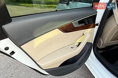 Седан Audi A4 2020 в Яготине