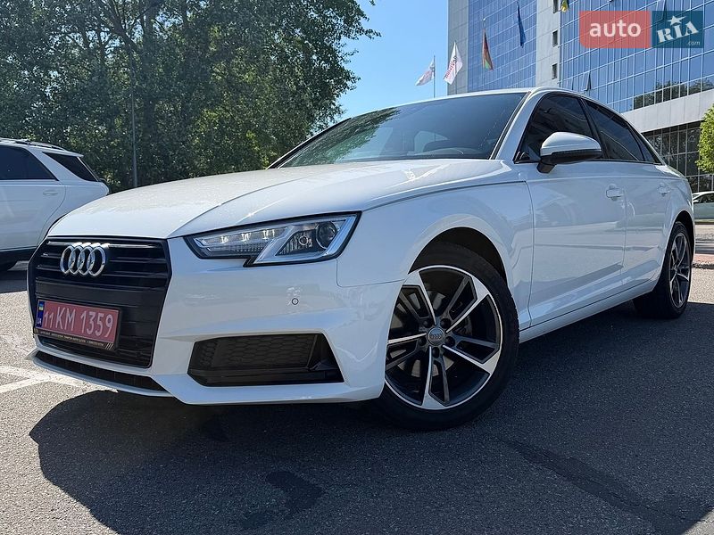 Седан Audi A4 2019 в Киеве