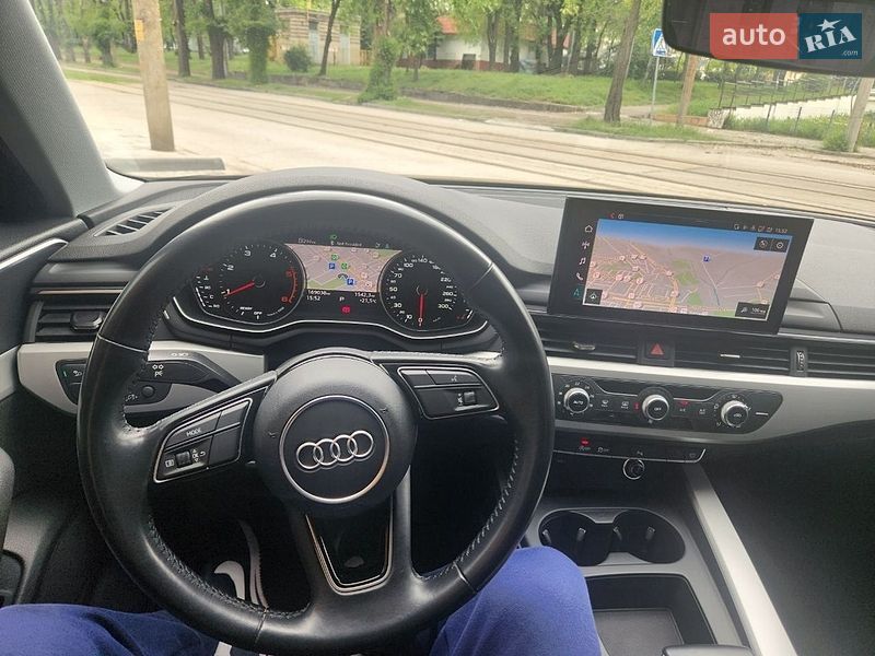 Седан Audi A4 2020 в Запоріжжі