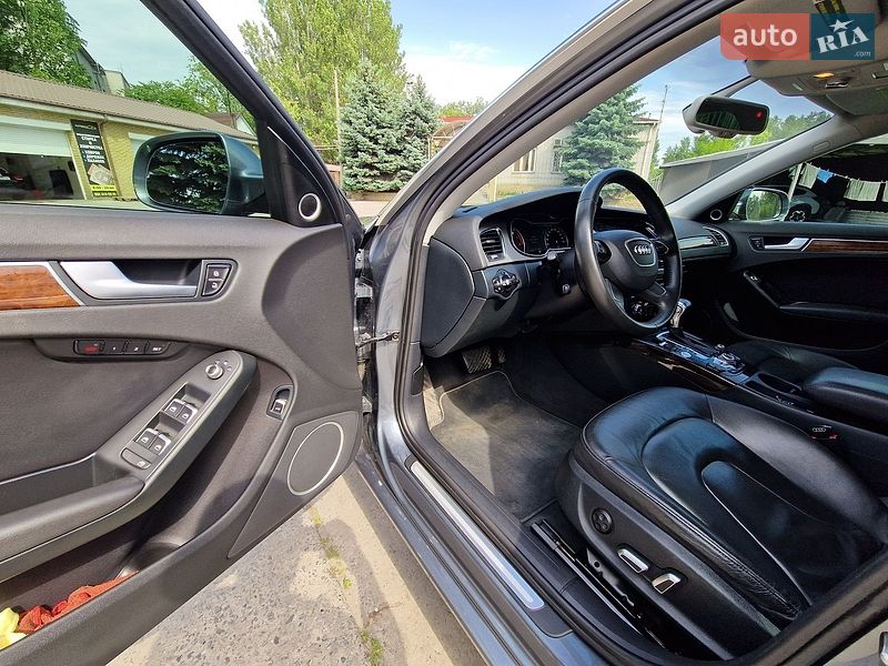 Седан Audi A4 2012 в Дніпрі
