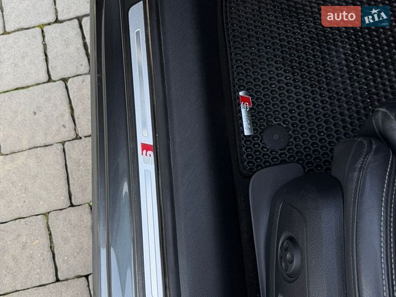 Седан Audi A4 2020 в Івано-Франківську