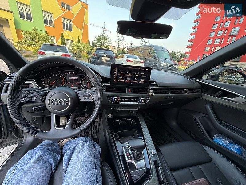 Седан Audi A4 2020 в Івано-Франківську