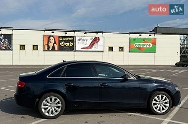 Седан Audi A4 2011 в Киеве