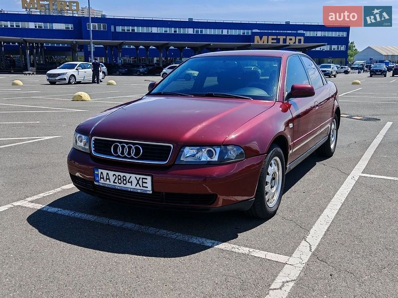 Седан Audi A4 1999 в Києві