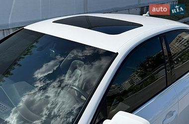 Седан Audi A4 2015 в Львові