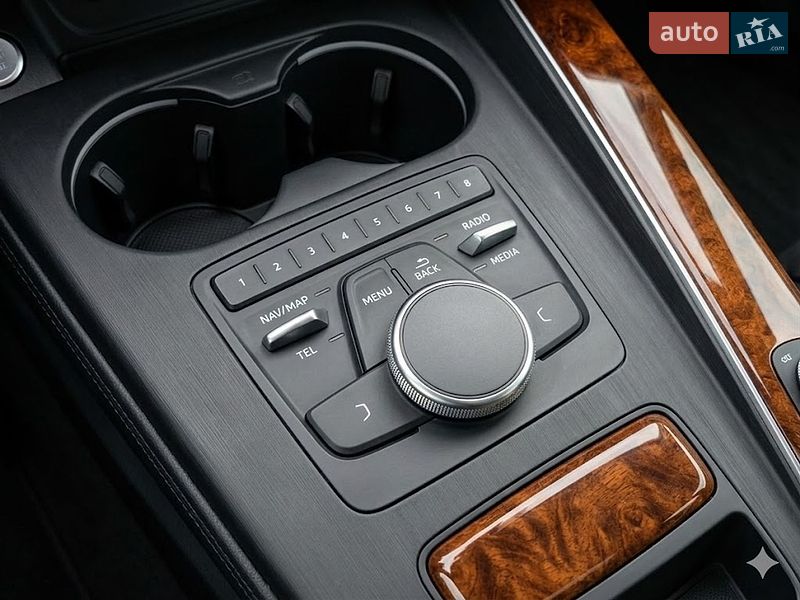 Седан Audi A4 2019 в Киеве