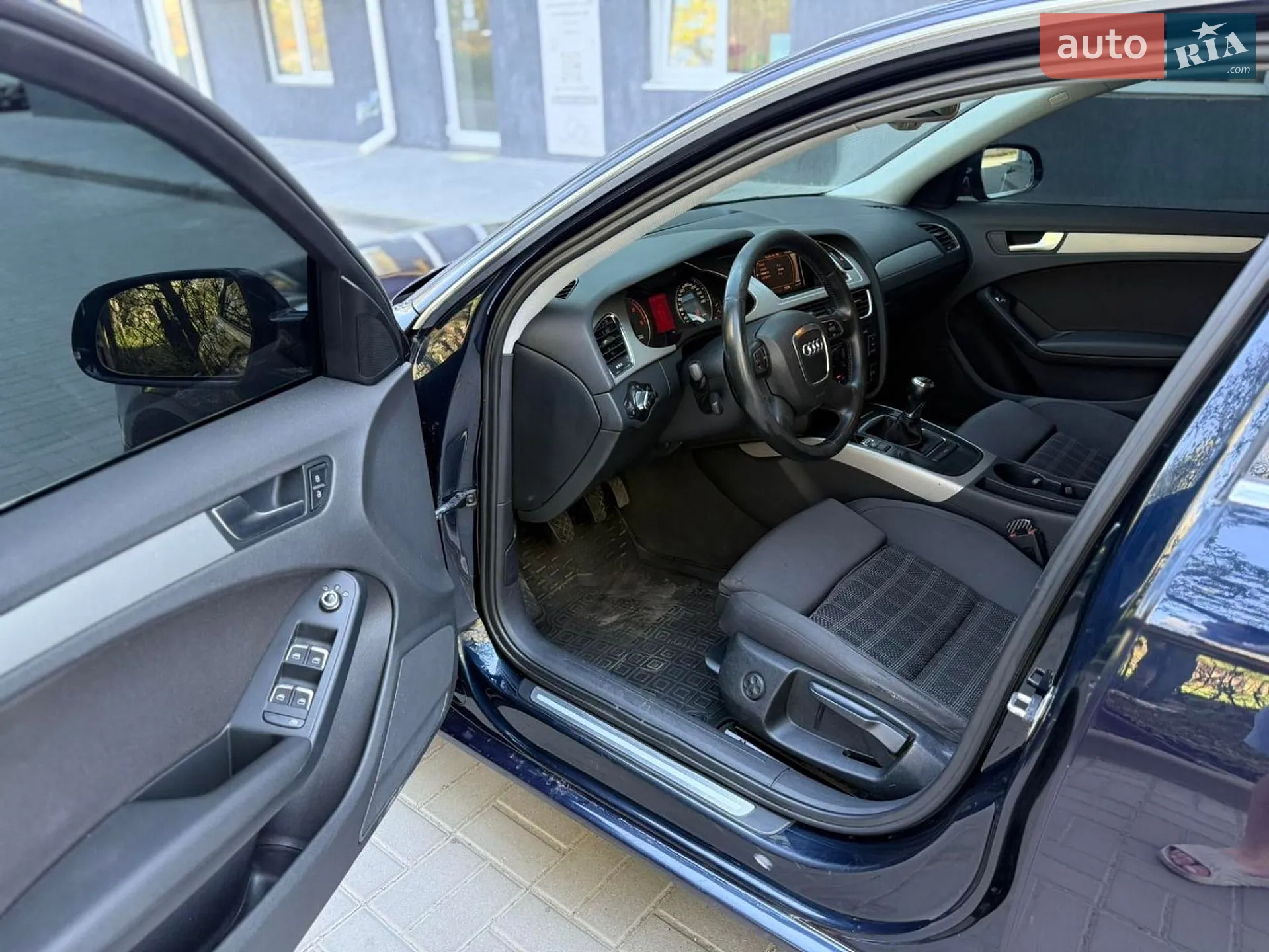 2010 Audi A4 - мініатюра 14