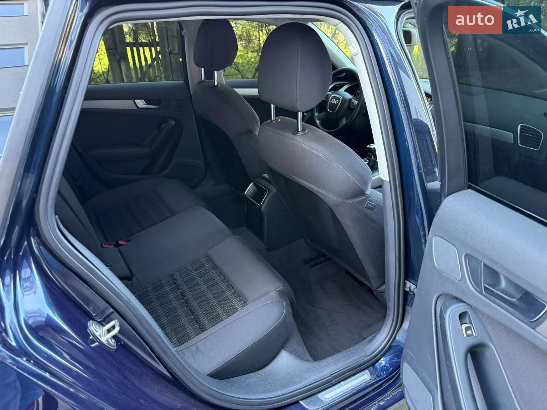 2010 Audi A4 - мініатюра 19