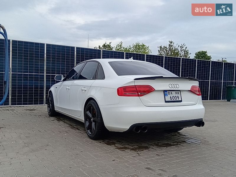 Седан Audi A4 2010 в Кропивницькому