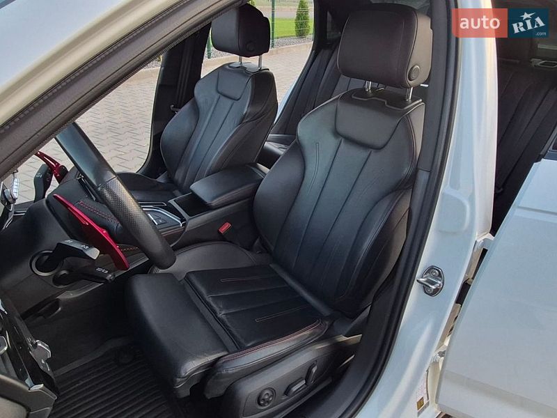 Седан Audi A4 2018 в Дніпрі