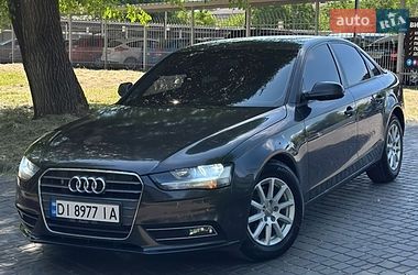Седан Audi A4 2012 в Кам'янському