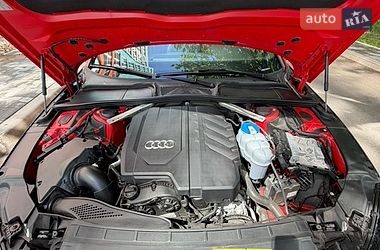 Седан Audi A4 2020 в Чернігові