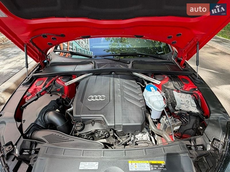 Седан Audi A4 2020 в Чернігові