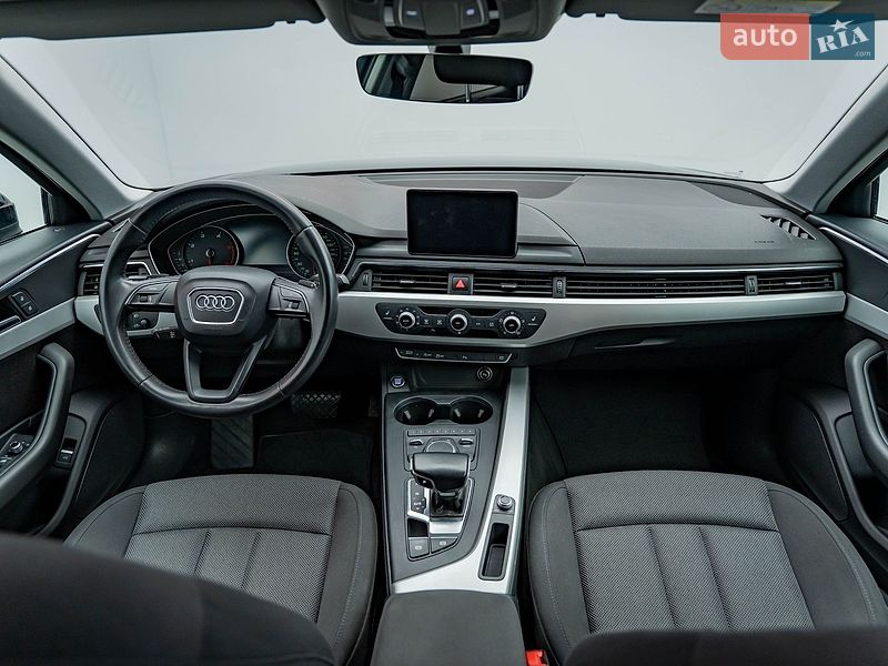 Седан Audi A4 2017 в Києві