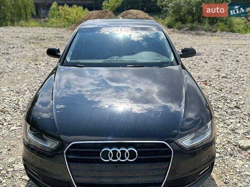 Седан Audi A4 2014 в Львові
