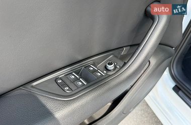 Седан Audi A4 2022 в Киеве