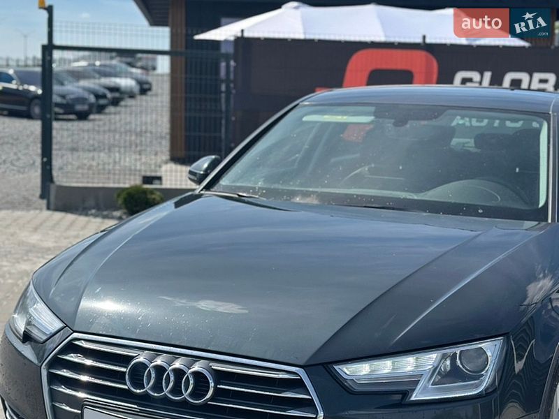 Седан Audi A4 2017 в Рівному