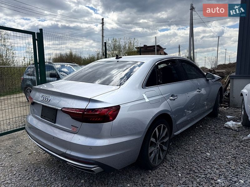Седан Audi A4 2021 в Львові