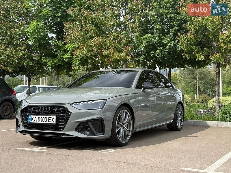 Седан Audi A4 2021 в Киеве