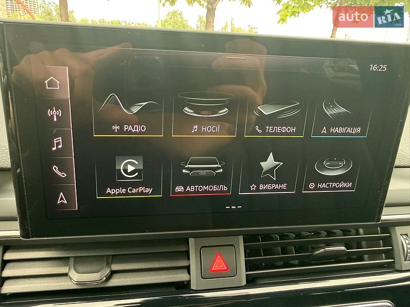 Седан Audi A4 2021 в Киеве