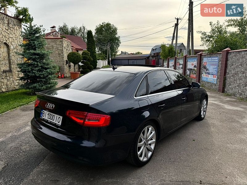 Седан Audi A4 2012 в Киеве