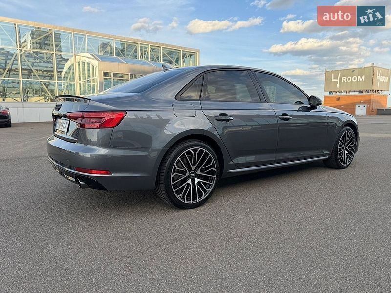 Седан Audi A4 2017 в Киеве
