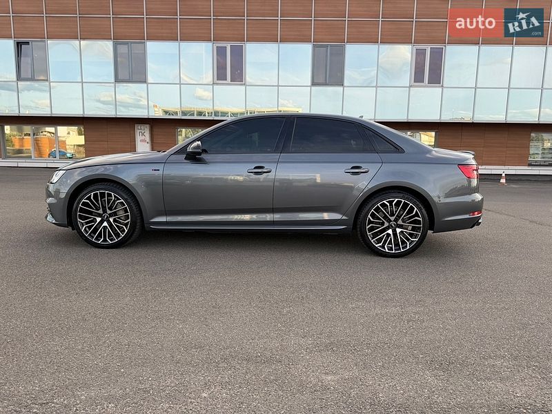 Седан Audi A4 2017 в Киеве