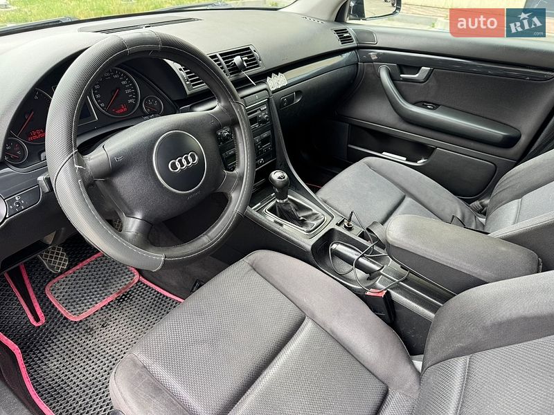 Седан Audi A4 2003 в Стрые