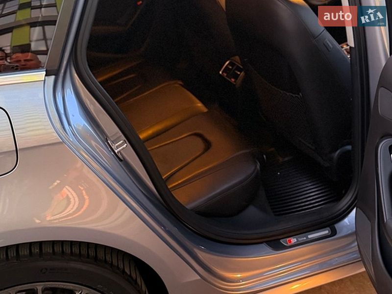 Седан Audi A4 2014 в Києві