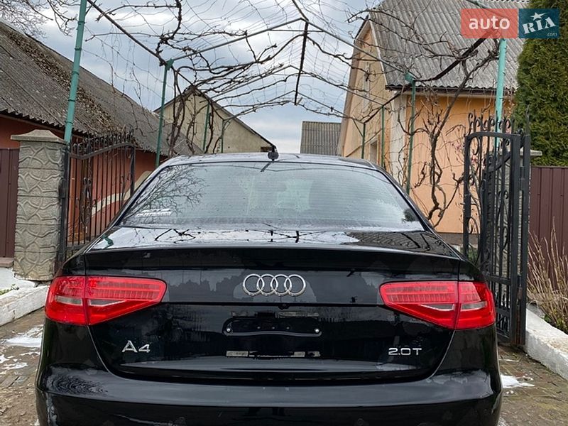Седан Audi A4 2012 в Львові