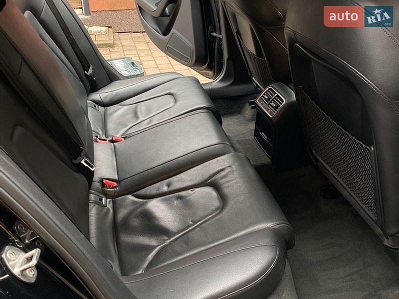 Седан Audi A4 2012 в Львові