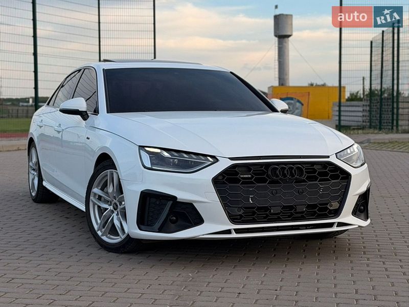 Седан Audi A4 2023 в Бучачі
