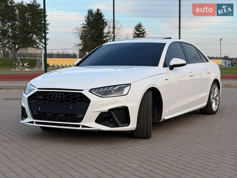 Седан Audi A4 2023 в Бучачі