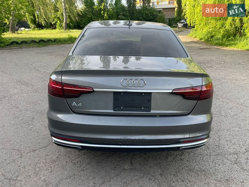 Седан Audi A4 2021 в Ровно
