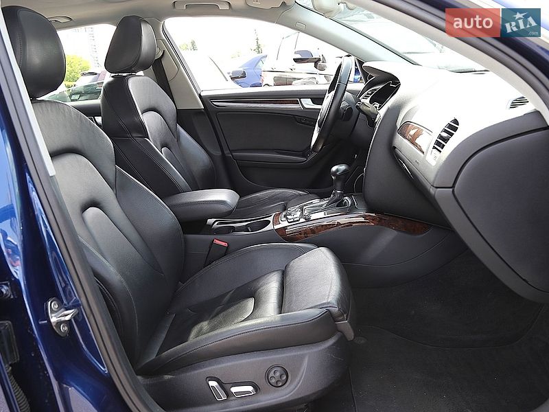 Седан Audi A4 2013 в Киеве