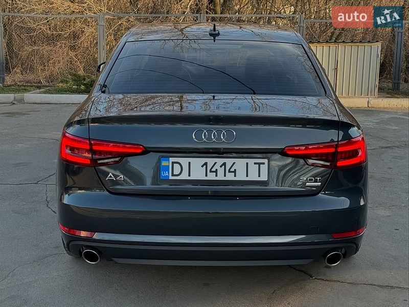 Седан Audi A4 2017 в Львове