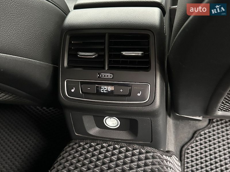 Седан Audi A4 2017 в Кривом Роге