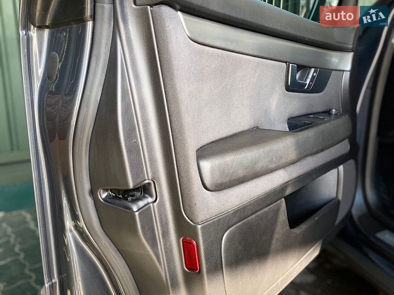 Седан Audi A4 2006 в Володимирі
