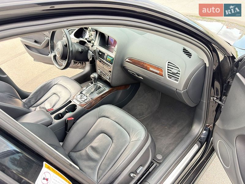 Седан Audi A4 2014 в Києві