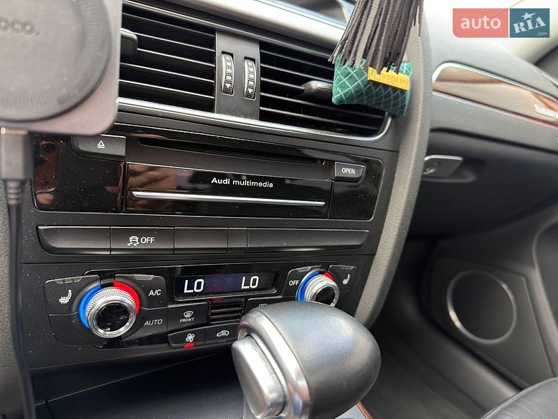 Седан Audi A4 2014 в Києві
